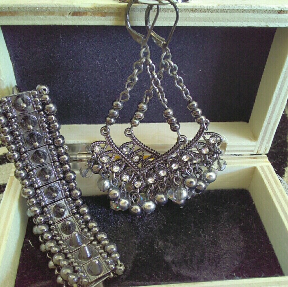 Bracelet and Earring Set
